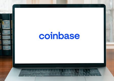 Ark Invest سهام Coinbase را با کاهش قیمت Crypto Exchange اضافه می کند