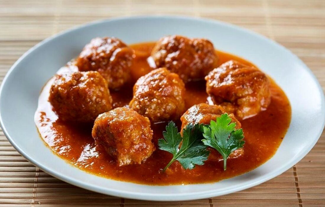 طرز تهیه کوفته قلقلی مجلسی با سس مخصوص