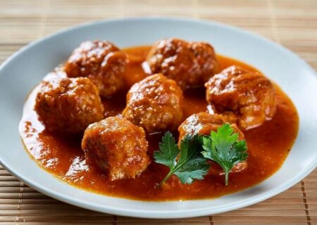 طرز تهیه کوفته قلقلی مجلسی با سس مخصوص