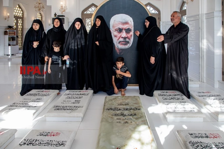 مزار شهید «ابومهدی المهندس» در وادی السلام نجف اشرف