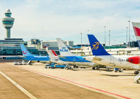 ¿Qué sabes sobre el aeropuerto de Amsterdam Países Bajos y sus reglas?