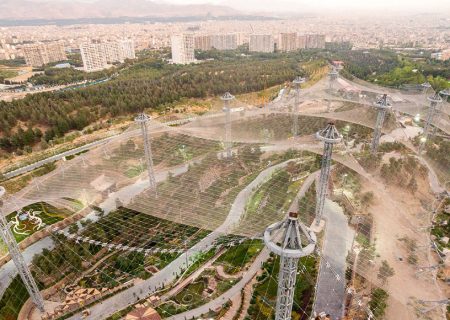 Experimente un día tranquilo en el jardín de aves de Teherán