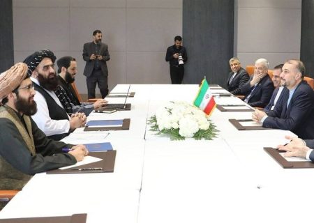 La necesidad de la presencia de industrias de conversión de Irán en el mercado afgano;  El beneficio económico y estratégico bilateral de la línea ferroviaria Khaf-Herat