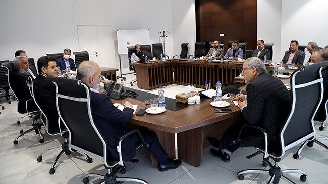 در صنعت نفت بالغ بر ۲۰۰ میلیارد دلار سرمایه‌گذاری معطل وجود دارد