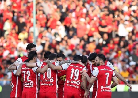 صعود به پرسپولیس با گذر از استقلال.