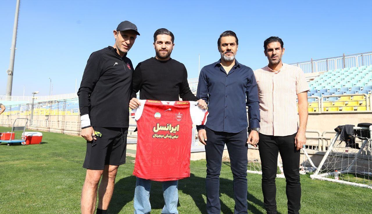 تمرین یکشنبه ارتش سرخ با حضور دو مهمان از پرسپولیس + عکس – پرسپولیس نیوز