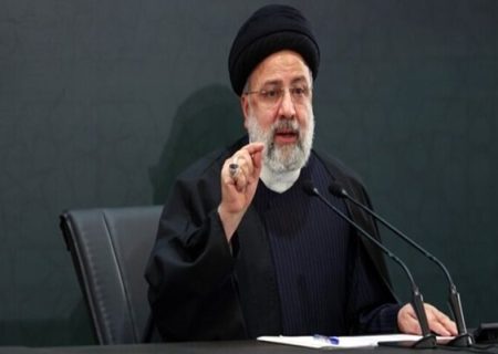 علوم انسانی نباید تحت الشعاع علوم مهندسی و پزشکی قرار گیرد