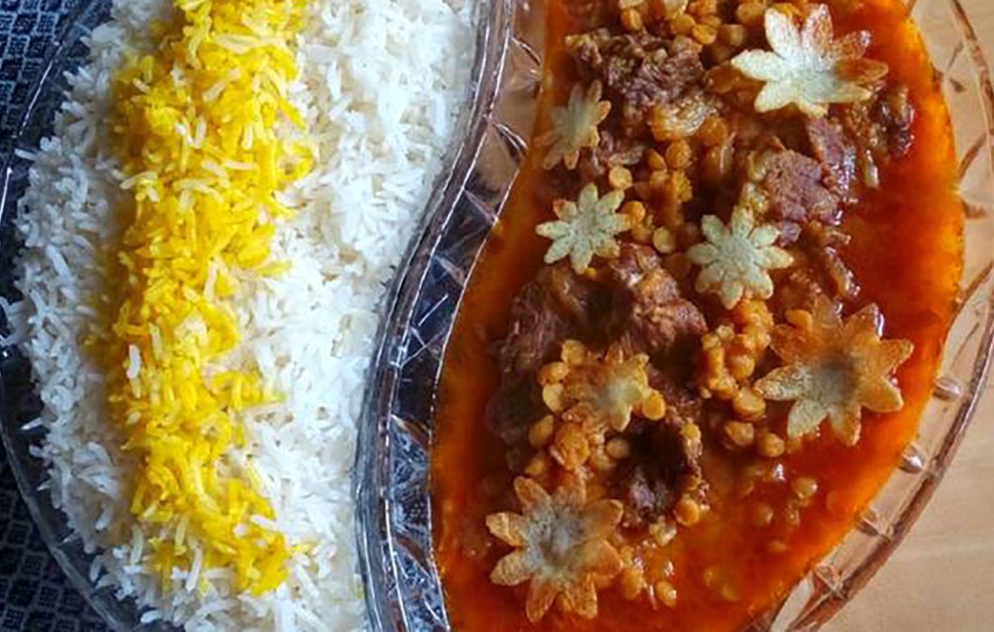 طرز تهیه یک غذای زاهدانه به نام قیمه سیستانی یا دوغ