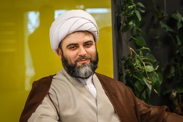 رئیس سازمان تبلیغات: با اجرای طرح “مستورا” باید قرآن را در متن زندگی دانش آموزان قرار دهیم.