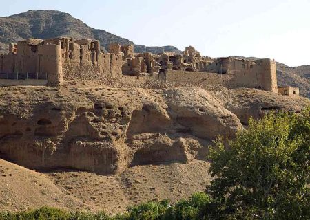 قلعه هنجن نطنز;  نمایشی از قدرت با معماری تاریخی.