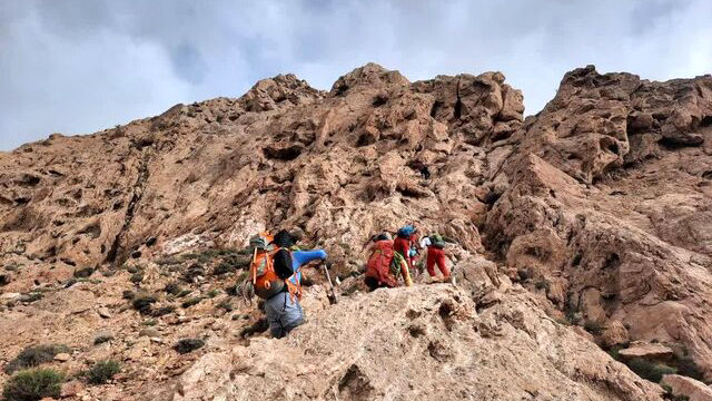 سقوط از ارتفاع جان یک کوهنورد را گرفت + جزئیات