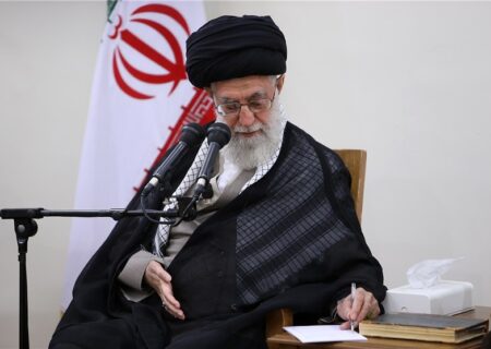 نامه مهم امام خامنه ای به دانشجویان دانشگاه های آمریکا