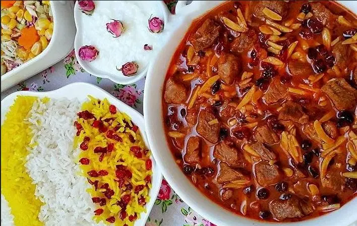 امشب یک خورش اصیل کرمانشاهی، خورش بادام درست کنید