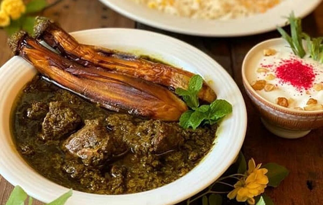 طرز تهیه رقیب قورمزابزی خوشمزه و تند