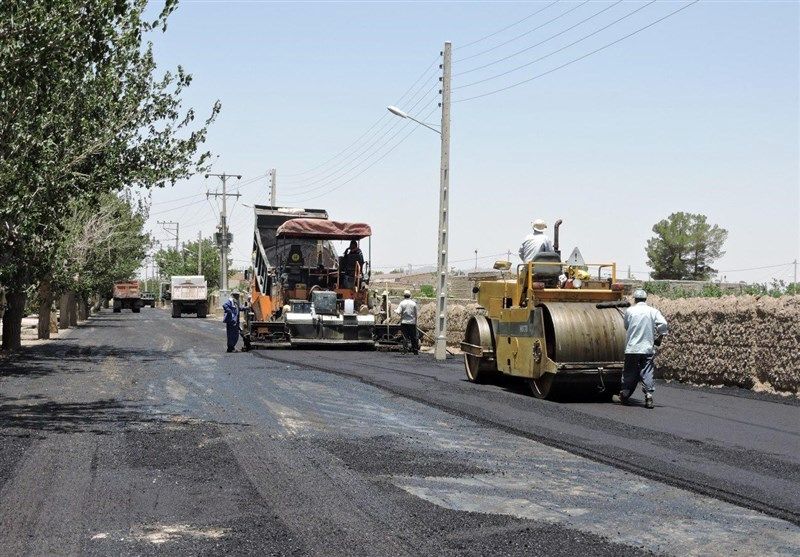 حقبین: بیش از 42 اکیپ مکانیزه برای آسفالت ریزی به کار گرفته است