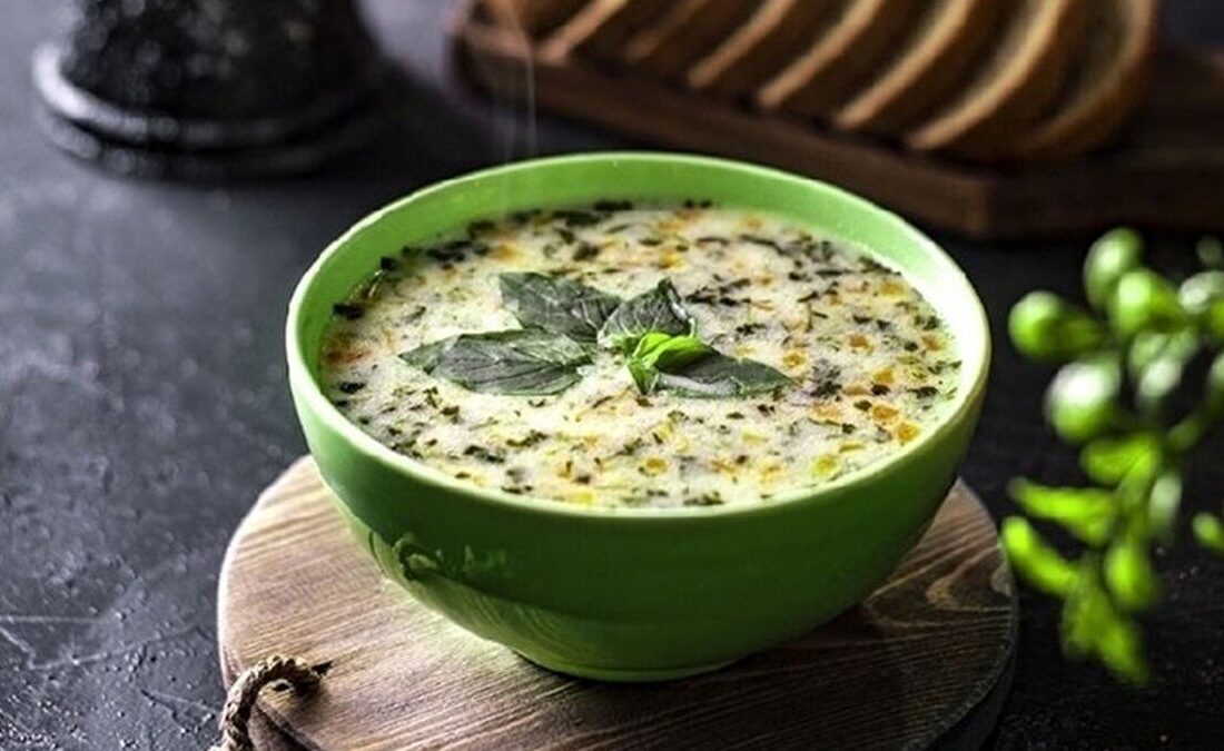 طرز تهیه یک کاسه سوپ پاییزی داغ و خوشمزه.