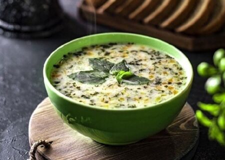 طرز تهیه یک کاسه سوپ پاییزی داغ و خوشمزه.