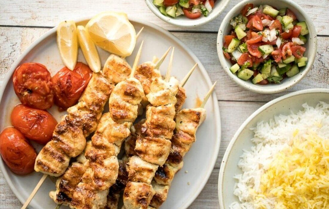 طرز تهیه مرغ کبابی رژیمی، آبدار و خوشمزه.