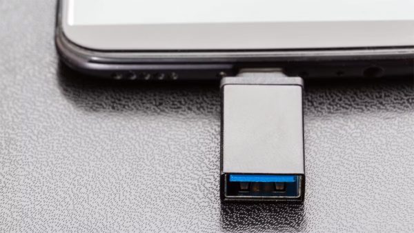 دو پورت USB-C روی گوشی